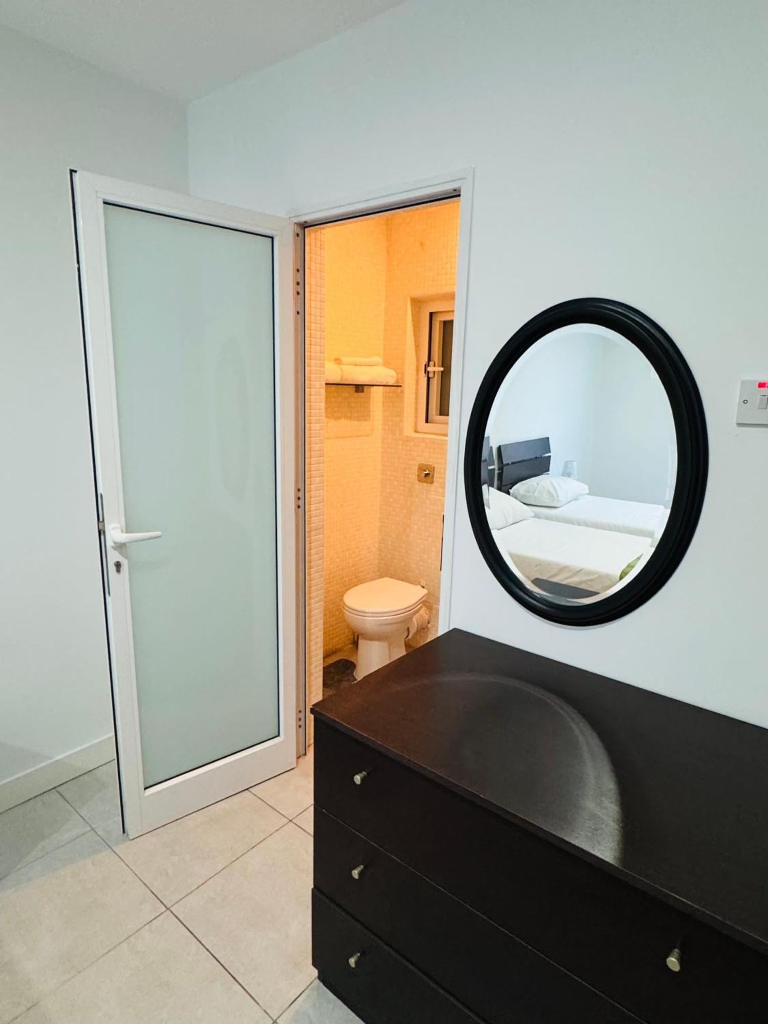 Specious In St Julians Appartement